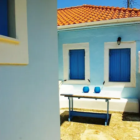 2 Bedrooms House At 400 M Away From The Beach With Sea View Enclosed Garden And Wifi * Evretí