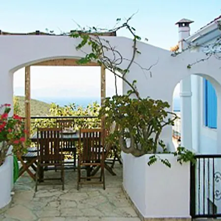 2 Bedrooms House At 400 M Away From The Beach With Sea View Enclosed Garden And Wifi * Evretí