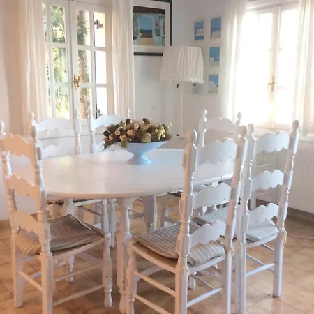 2 Bedrooms House At 400 M Away From The Beach With Sea View Enclosed Garden And Wifi Evretí